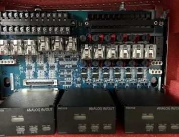 151X1202YE08PP14 IS400TRLYS1BJJ GE एनालॉग I/O मॉड्यूल टर्मिनल बोर्ड
