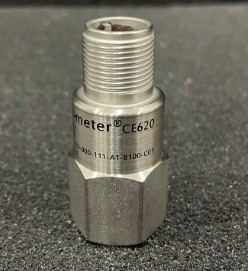 CE620 444-620-000-011-A1-B100-C01 एकीकृत इलेक्ट्रॉनिक्स के साथ Piezoelectric त्वरक