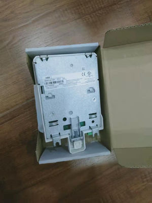 SB822 ABB AC 800M रिचार्जेबल बैटरी यूनिट PLC स्पेयर पार्ट्स 3BSE018172R1