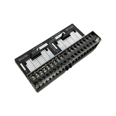 IC670CHS101 GE Fanuc GE फील्ड I/O बेस बैरियर स्टाइल टर्मिनल ब्लॉक हॉट इंसर्शन जनरल इलेक्ट्रिक