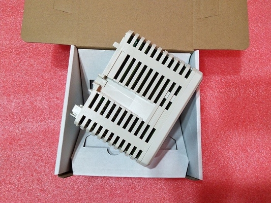 AO895 ABB PLC एनालॉग आउटपुट मॉड्यूल 8 Ch S800 I/O 3BSC690087R1