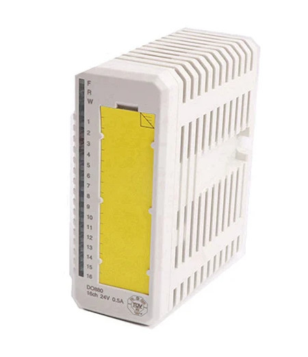 ABB DO880 3BSE028602R1 24 V डिजिटल आउटपुट मॉड्यूल HI S/R 16 चैनल मॉड्यूल