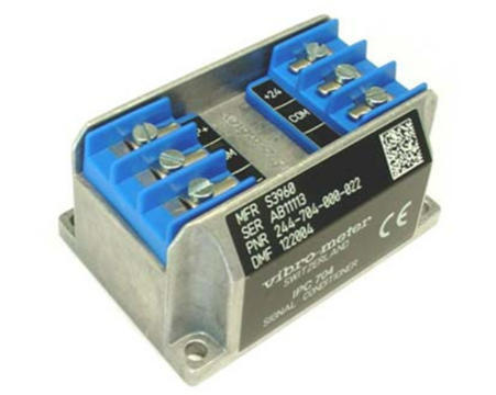 IPC704 244-704-000-042 A1-B03-C100-D100-E5-F2000-G0-H0-I0 लेयरिंग आवास कंपन गति माप के लिए Piezoelectric चार्ज संकेत कंडीशनर